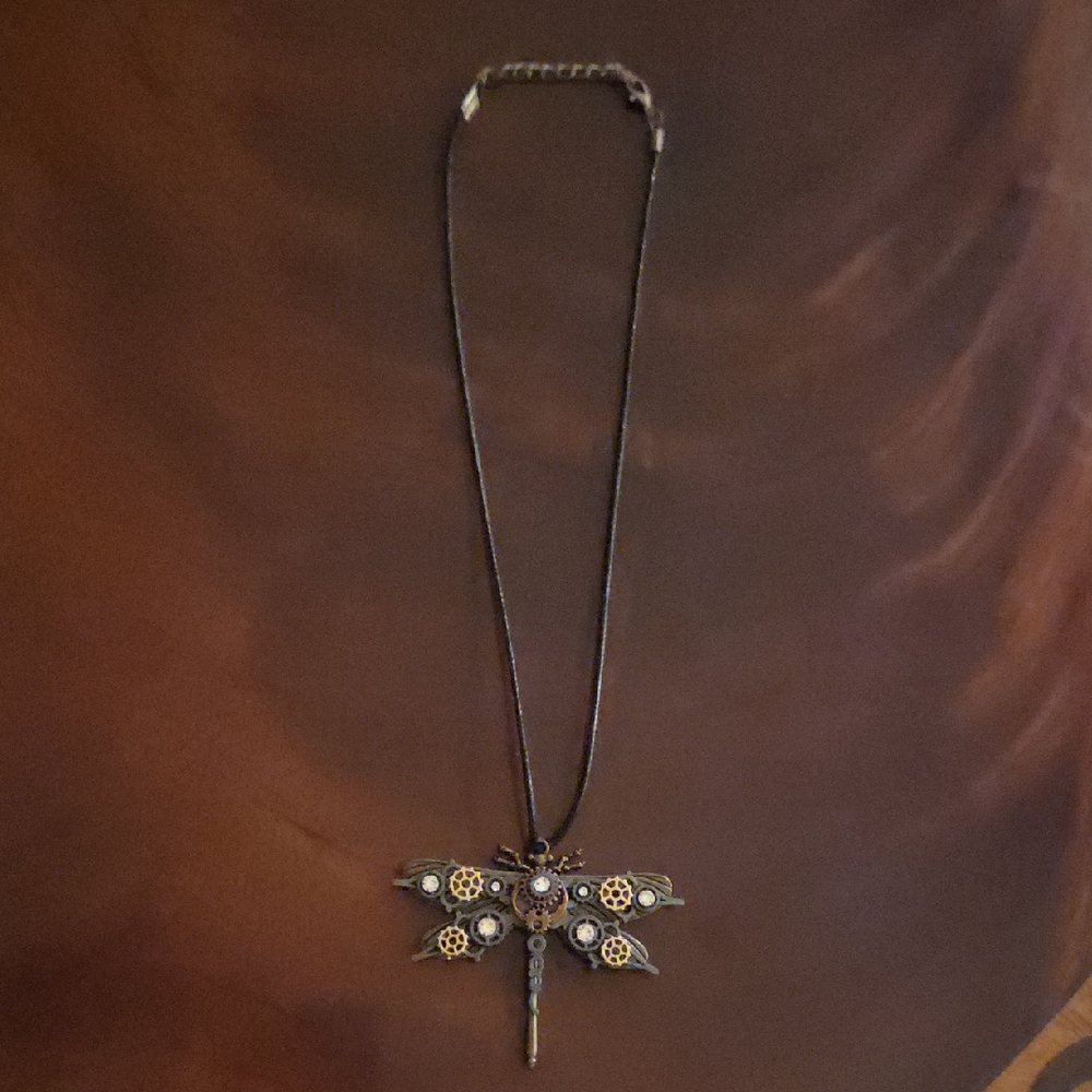 Elegant Dragonfly Gear Necklace in Gold and Silver